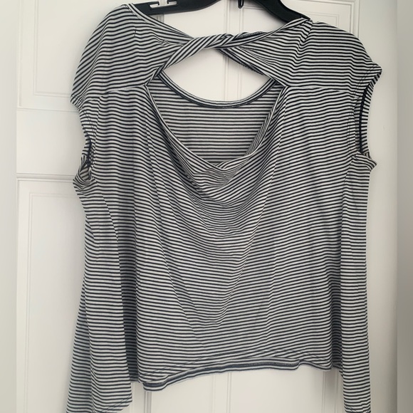 American Eagle Draped Top - Picture 3 of 3
